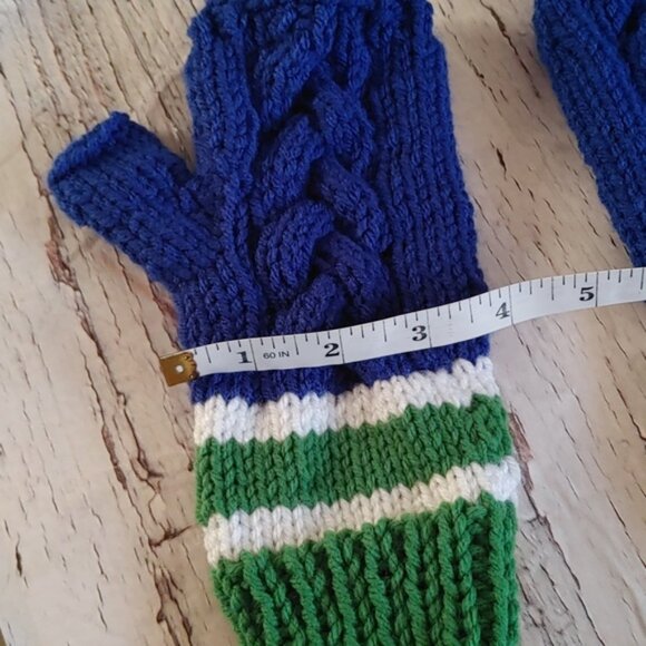 Hand-Knit Blue and Green Fingerless Mittens Vancouver Canucks Seattle Seahawk - Picture 9 of 9